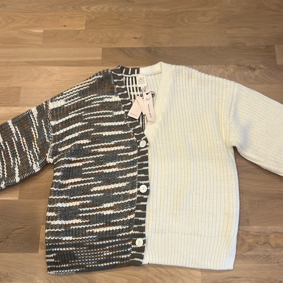 Chunky knit colorblock cardigan - Picture 1 of 8